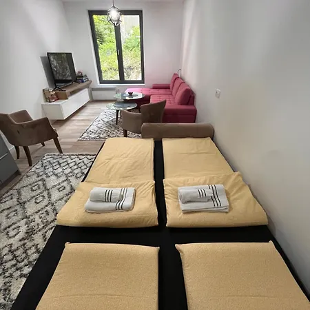 Lejlighed Srebrna Lisica 98 - Cosy Appartment, Near The Track