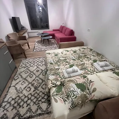 アパート Srebrna Lisica 98 - Cosy Appartment, Near The Track